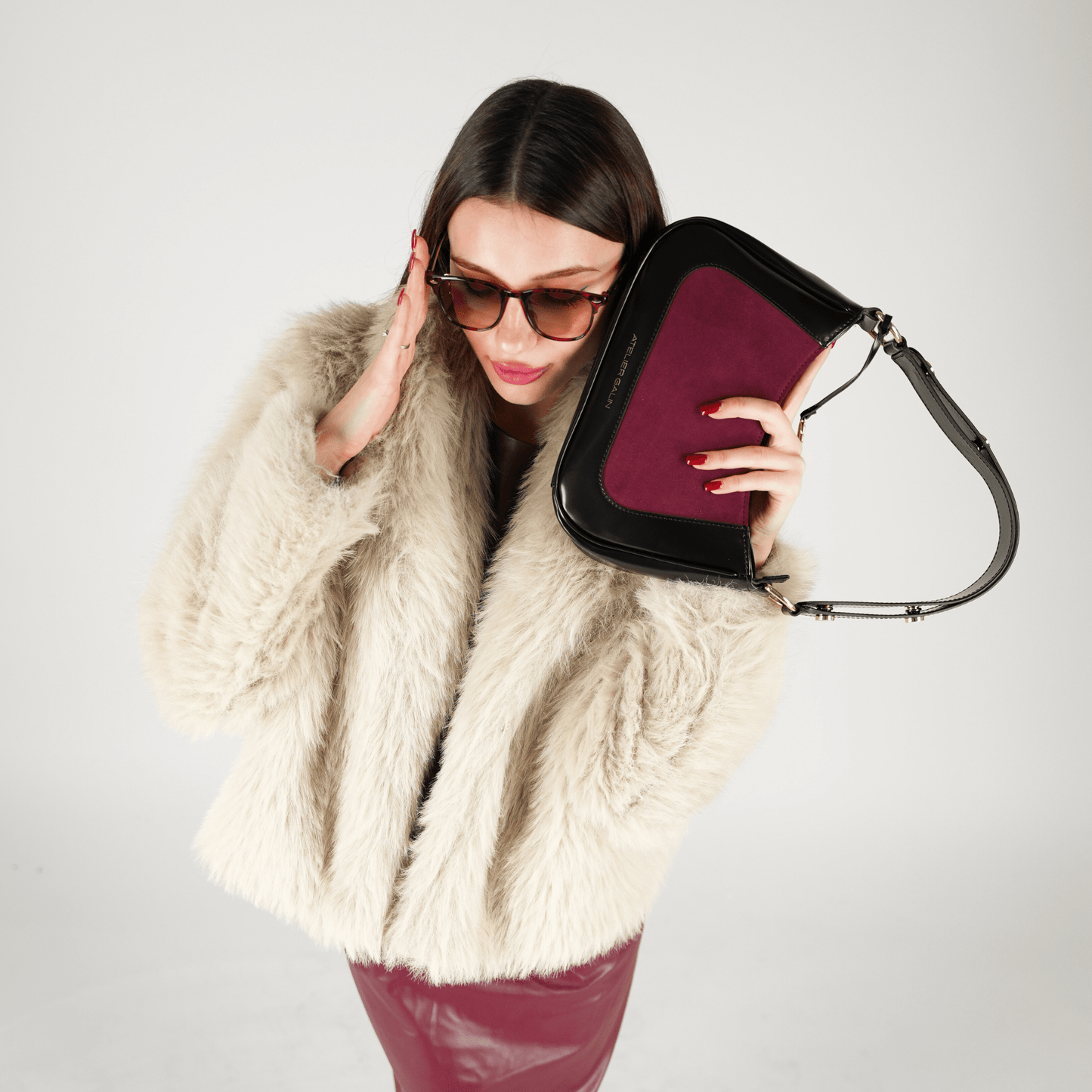 Jasmine Hobo Bag - Deep Red - Atelier Galin